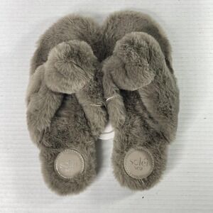 Women's Gray Furry Slippers